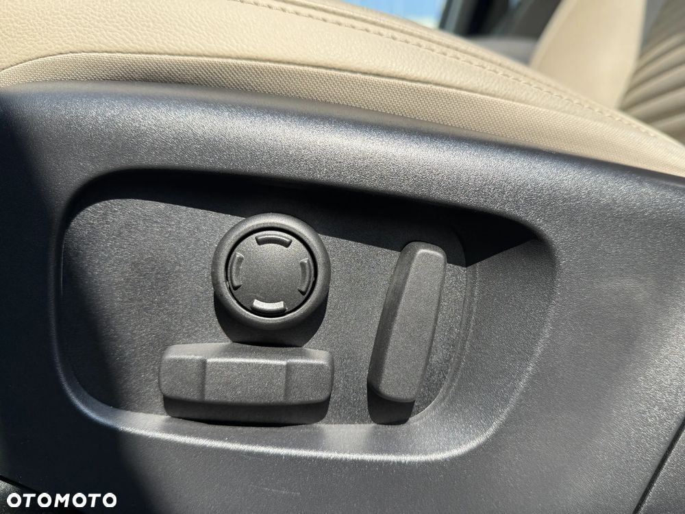 Land Rover Discovery Sport P200 SE - 15