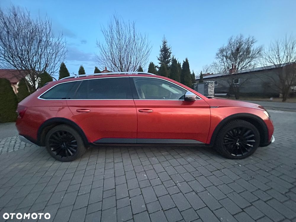 Skoda Superb 2.0 TSI 4x4 Scout DSG - 10