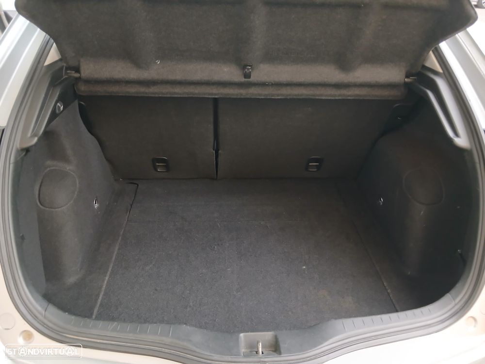 Honda Civic 1.4 Comfort - 12
