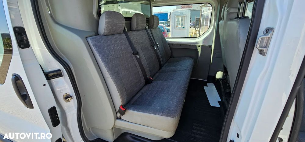 Opel Vivaro - 10
