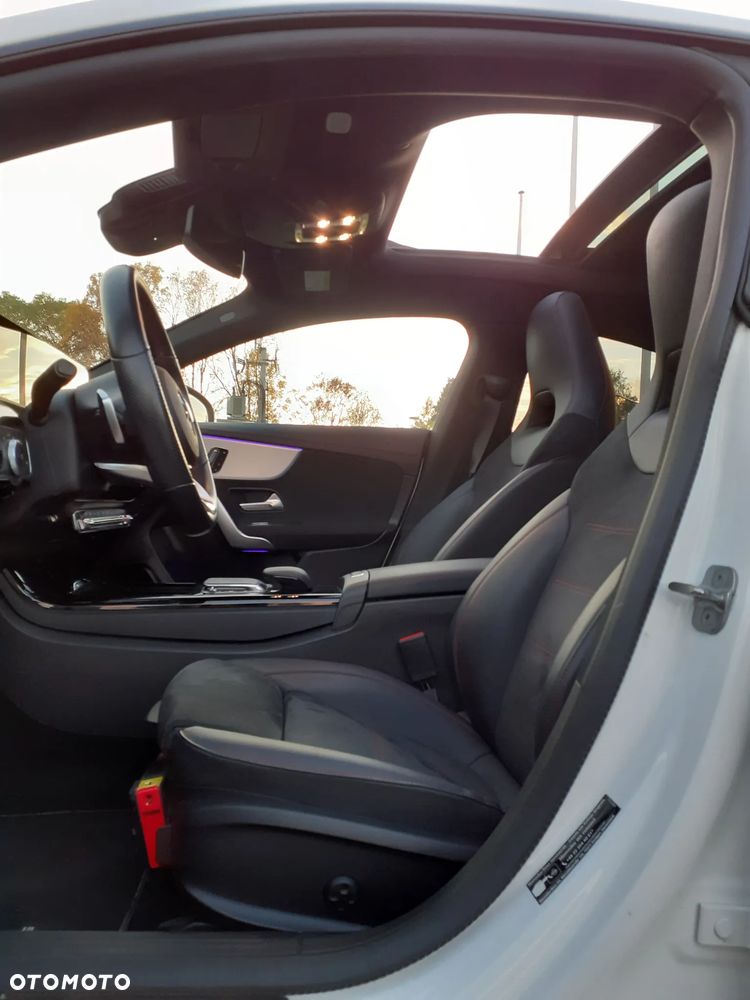 Mercedes-Benz CLA 200 mHEV AMG Line 7G-DCT - 23