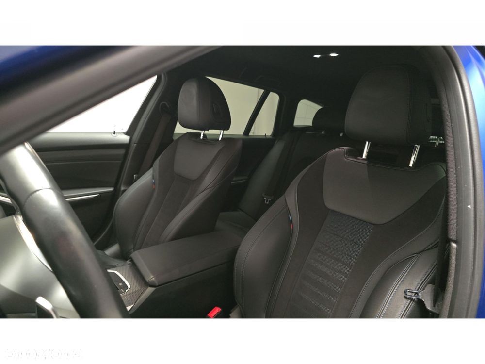 BMW Seria 3 320d xDrive M Sport - 18