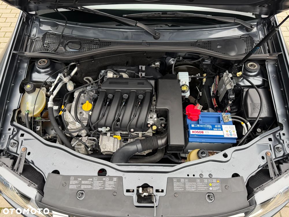 Dacia Duster 1.6 Laureate 4x4 - 37