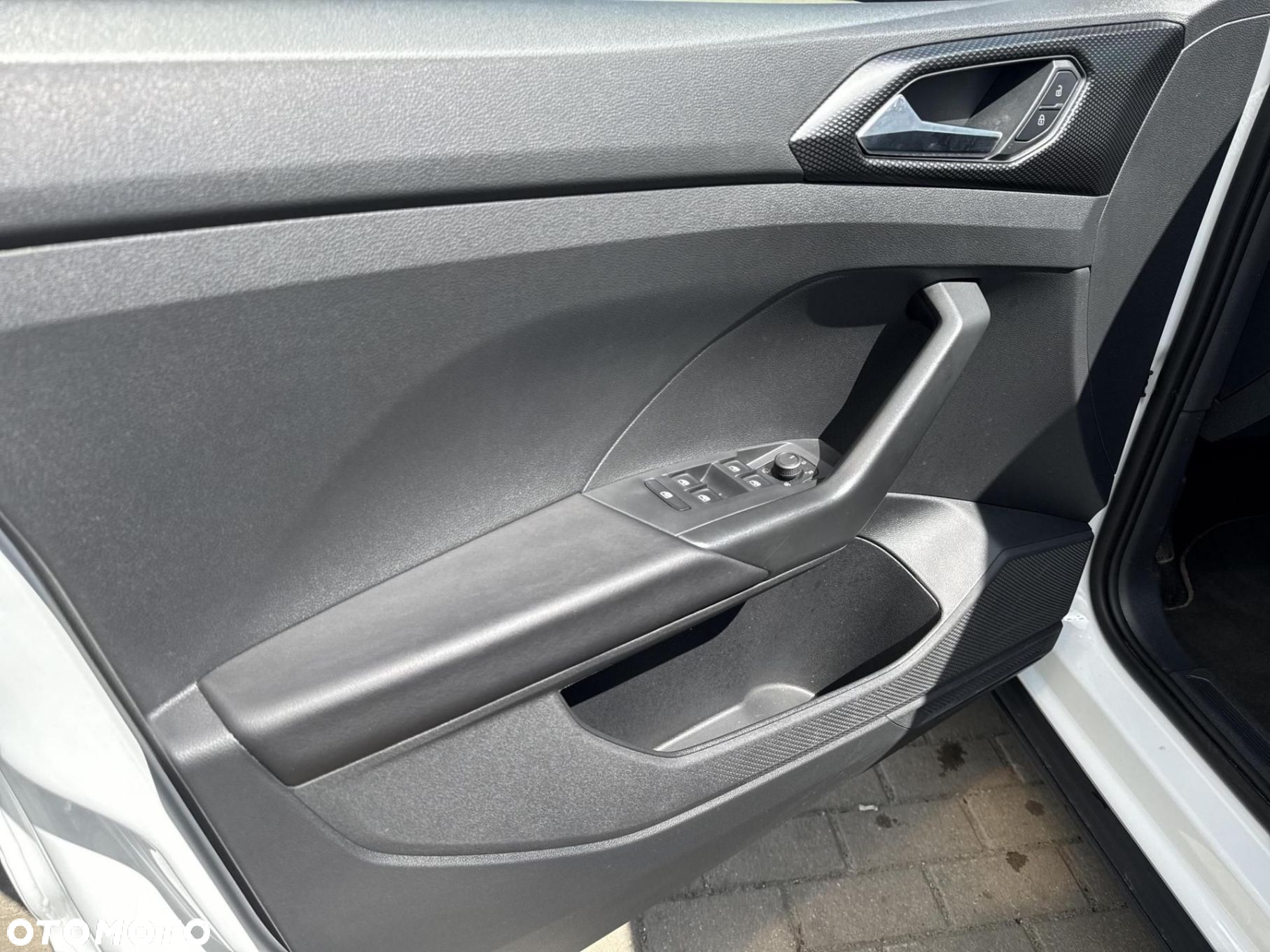 Volkswagen T-Cross 1.0 TSI Life DSG - 11