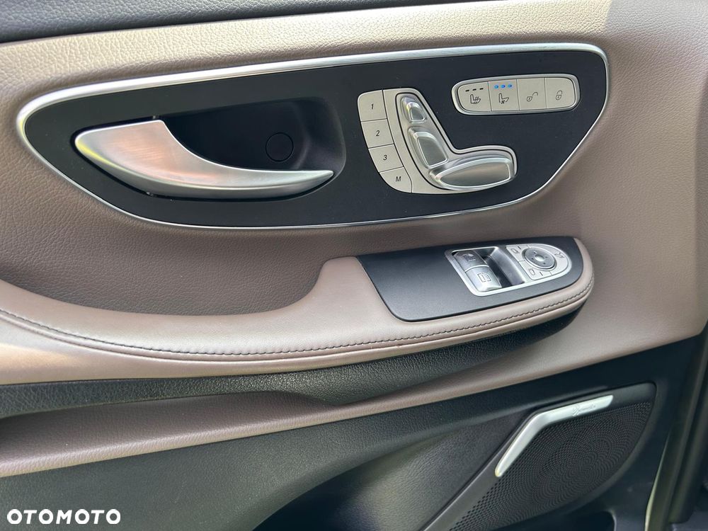 Mercedes-Benz Klasa V 300 d 4-Matic Avantgarde 9G-Tronic (d³ugi) - 22