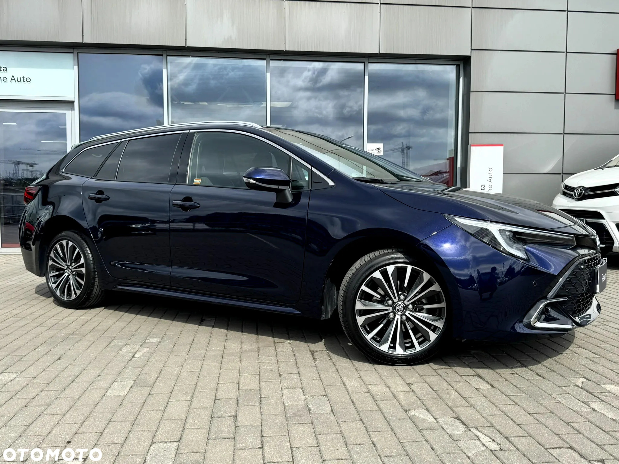 Toyota Corolla 1.8 Hybrid Style - 6
