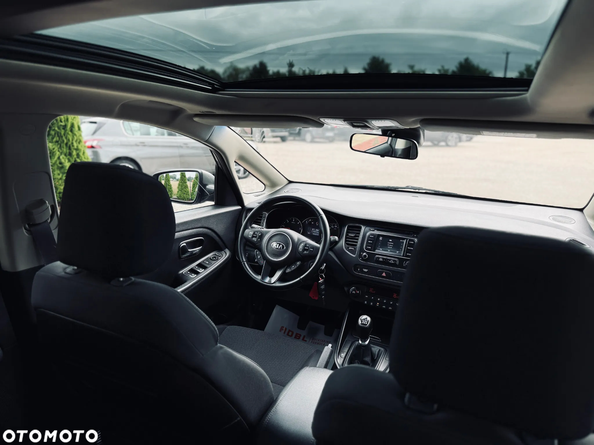Kia Carens 1.7 CRDi M - 22