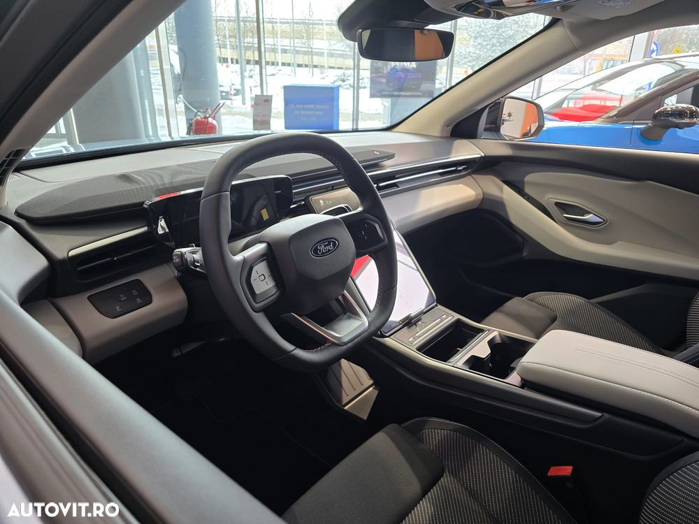 Ford Explorer Elektromotor mit Standard Range RWD 58kWh Style - 16