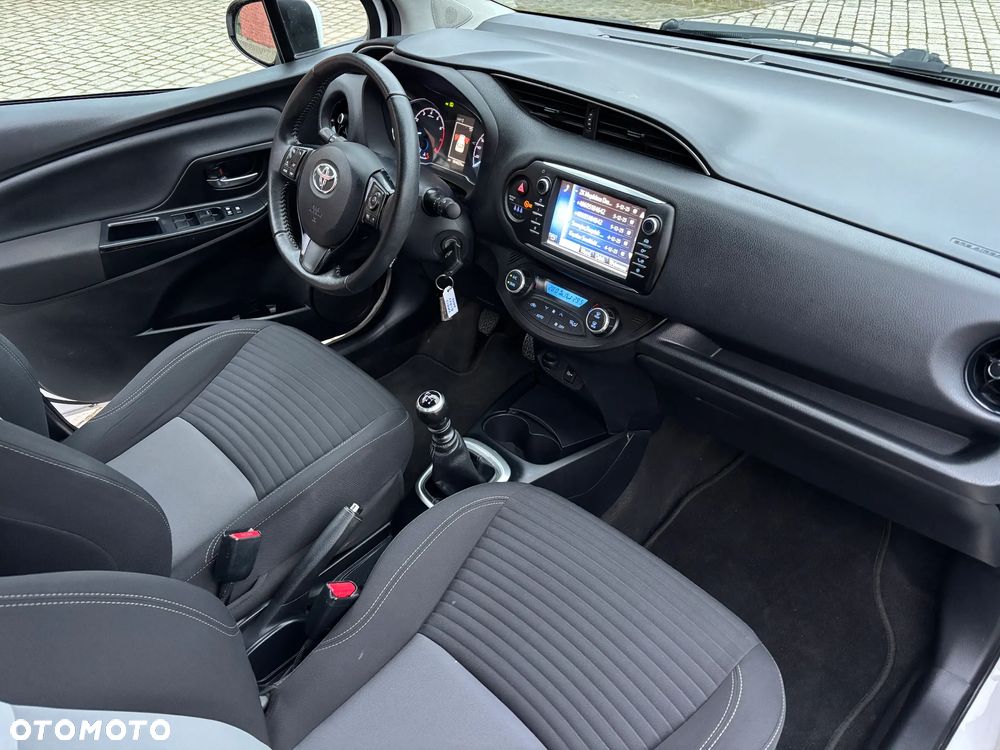 Toyota Yaris 1.5 Premium - 5