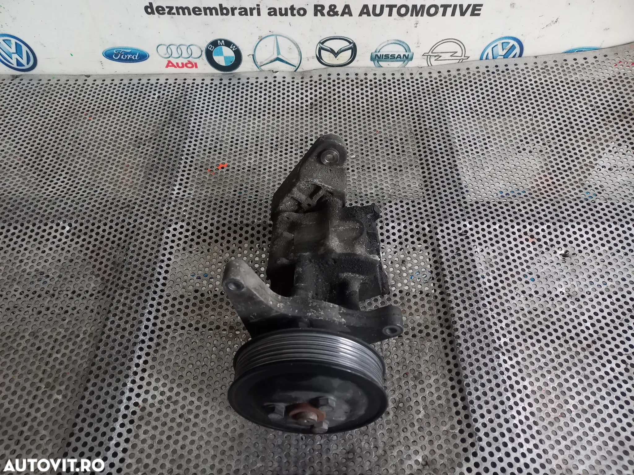 Pompa Servo Servodirectie Hidraulica Bmw F10 F11 F06 f12 F07 F01 F02 3.0 D Motor N57D30A Cod - 4