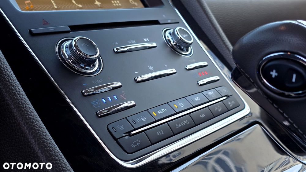 Lincoln Navigator - 26