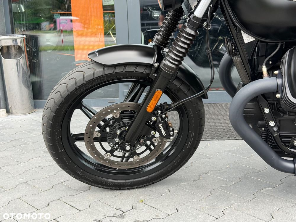 Moto Guzzi V7 - 33