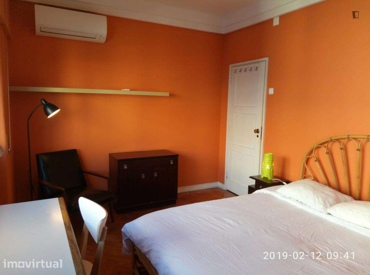 Quarto - localizado em Campolide Lisbon - Grande imagem: 3/26