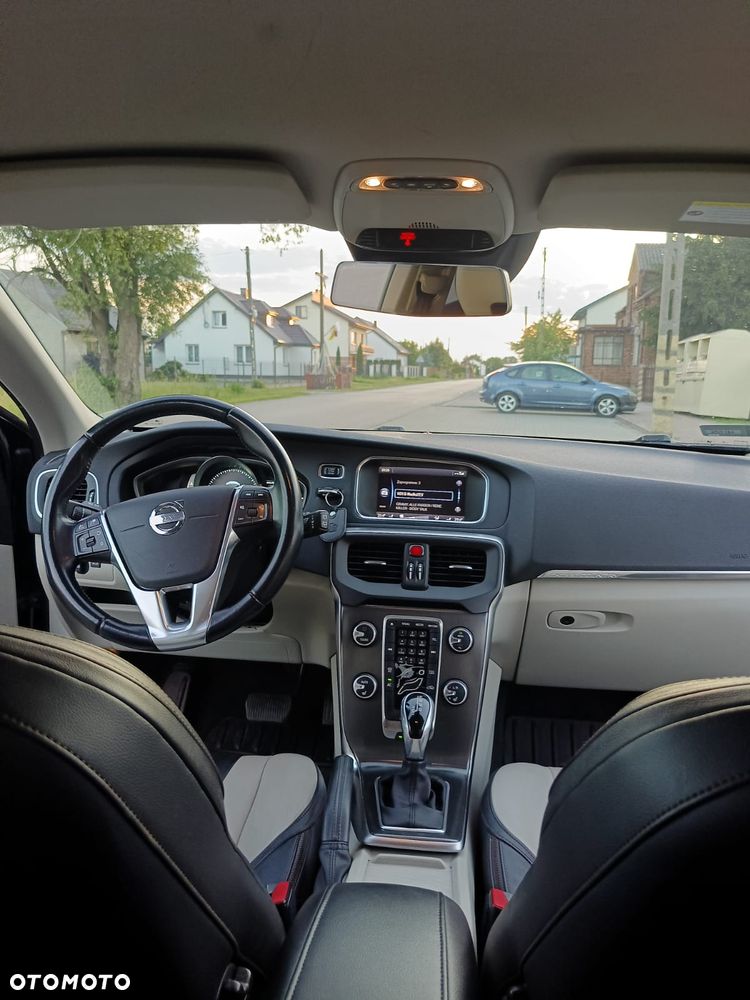 Volvo V40 Cross Country D4 Geartronic Summum - 6