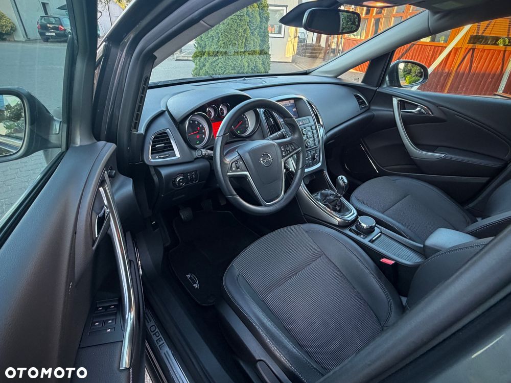 Opel Astra 1.4 T Cosmo - 15