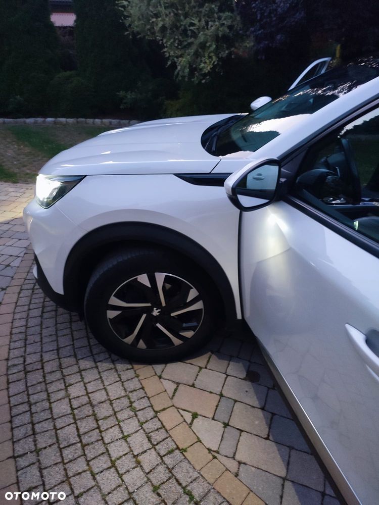 Peugeot 2008 1.2 PureTech Allure S&S EAT8 - 6