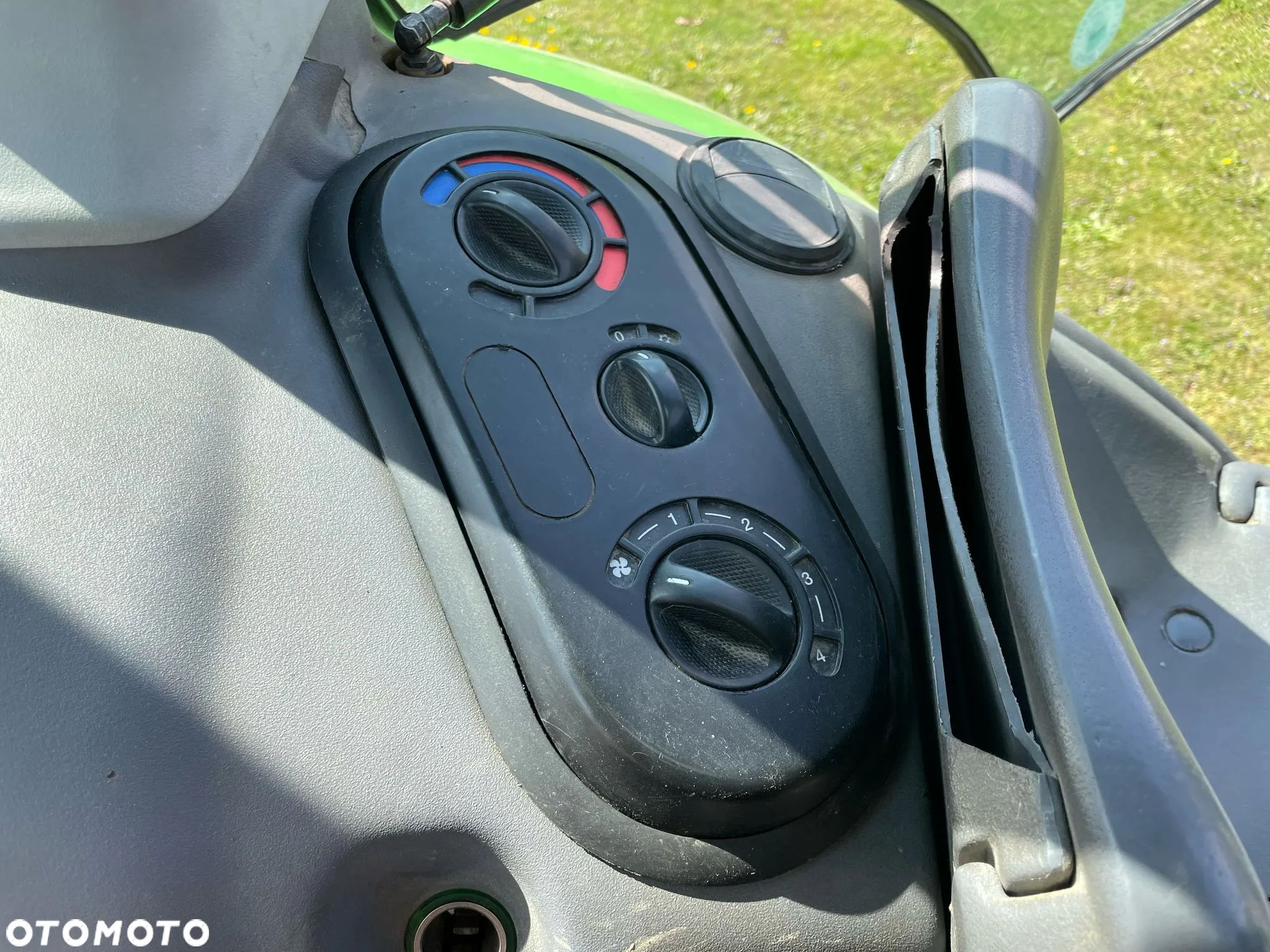 Deutz-Fahr Agrotron 620TTV - 12