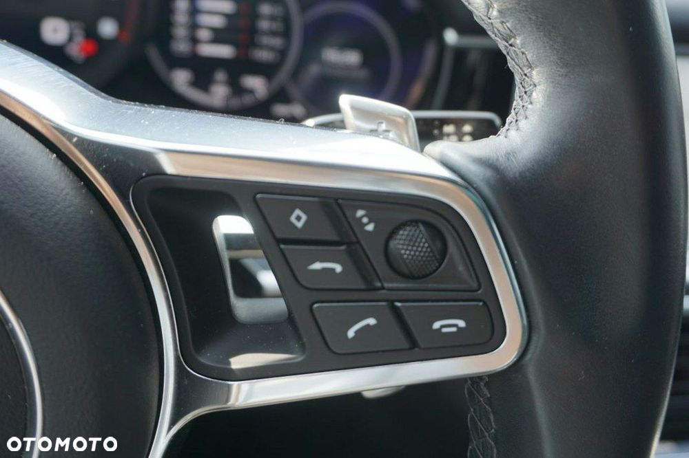 Porsche Panamera 4 - 23
