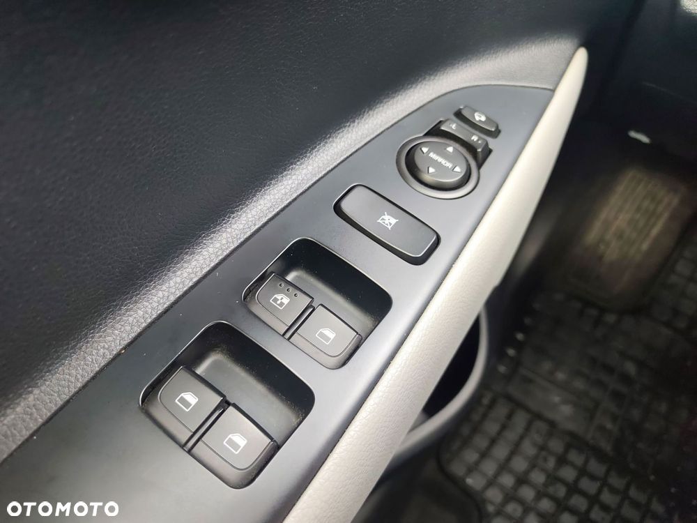 Kia Stonic 1.4 L - 28