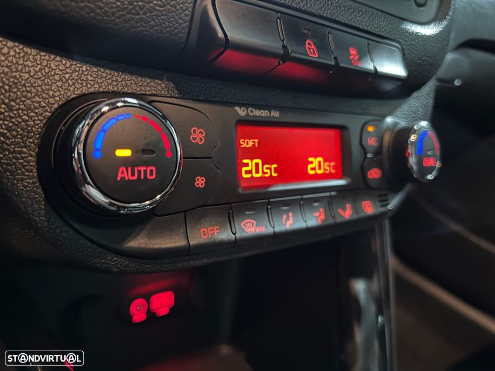 Kia Ceed 1.6 CRDi GT Line - 31