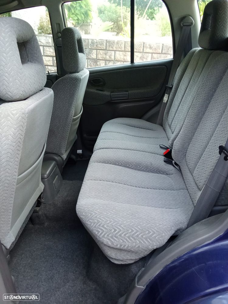 Suzuki Grand Vitara Metal Top 2.0 TDi - 5