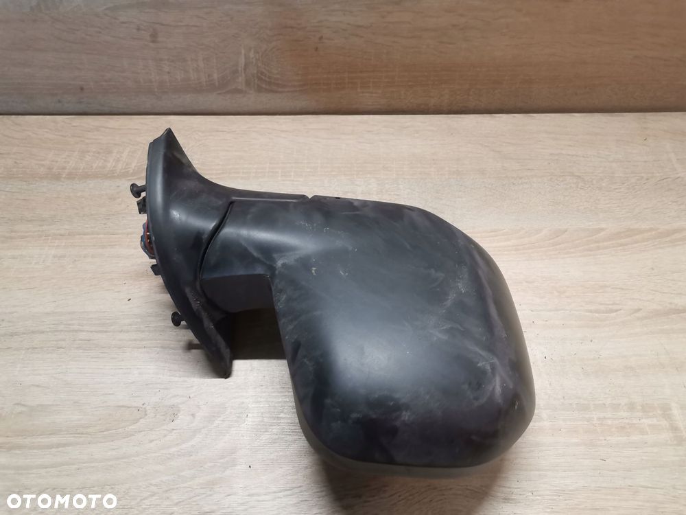 LUSTERKO PRAWE CITROEN BERLINGO III opis