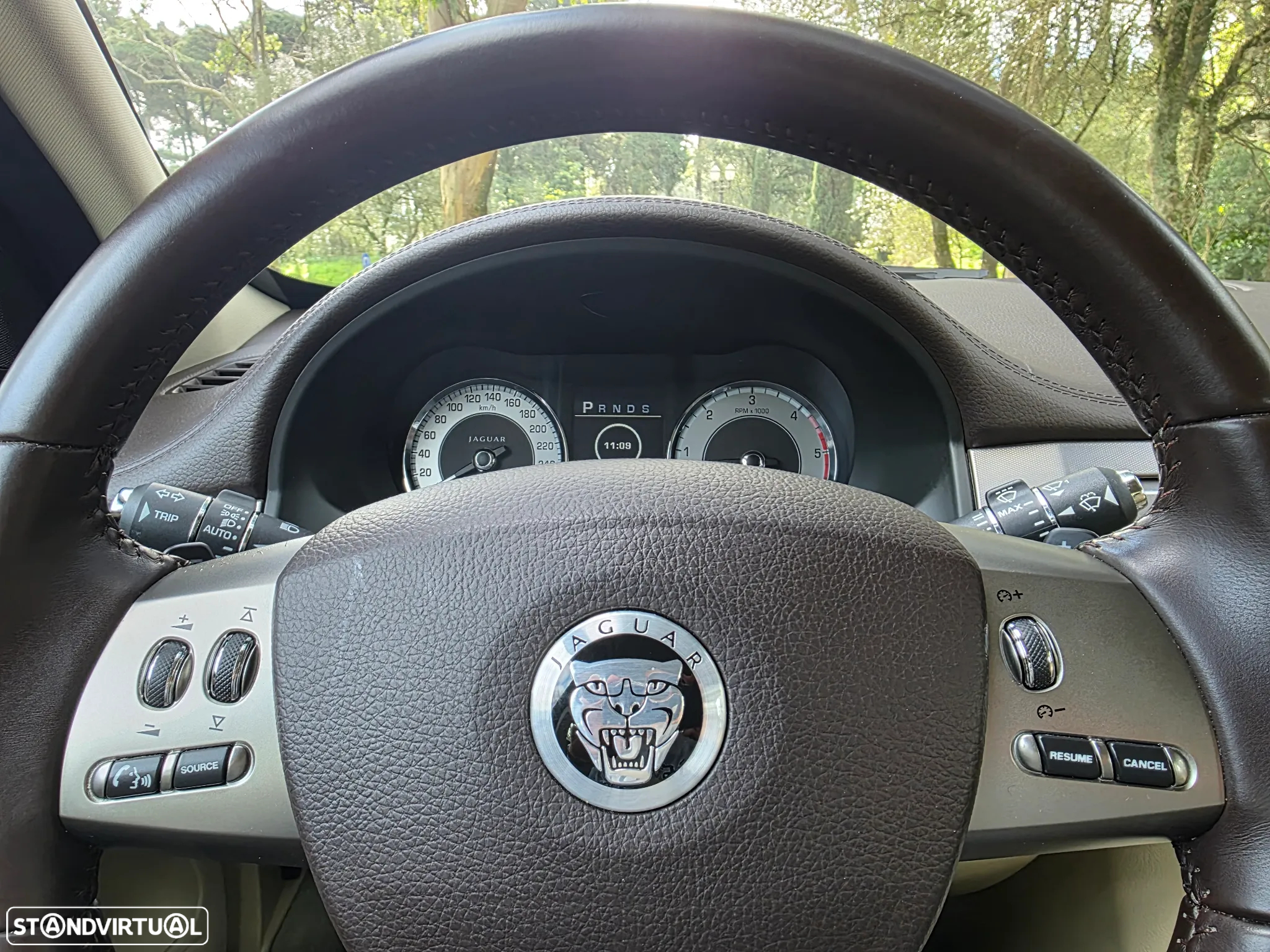 Jaguar XF 3.0 D V6 Luxury - 12