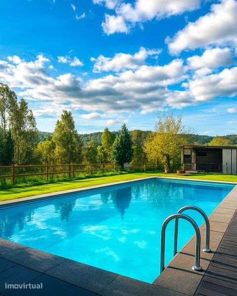 Moradia Ampla com Piscina – T6 com T2 e T1 Independentes - Grande imagem: 2/5