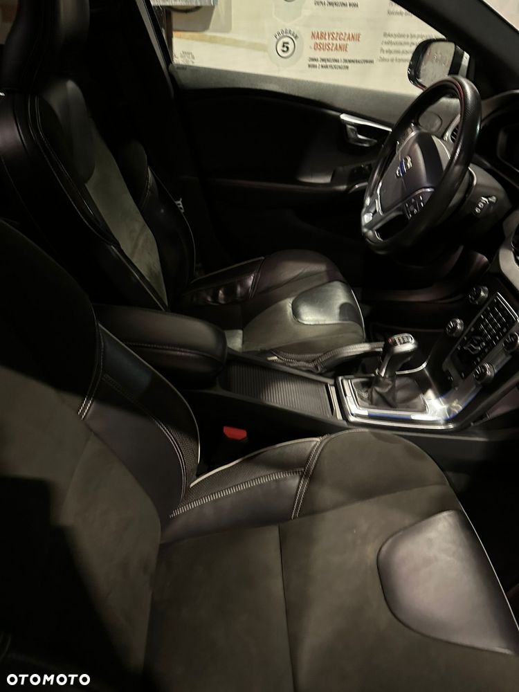 Volvo V40 D2 Drive-E R-Design Kinetic - 8