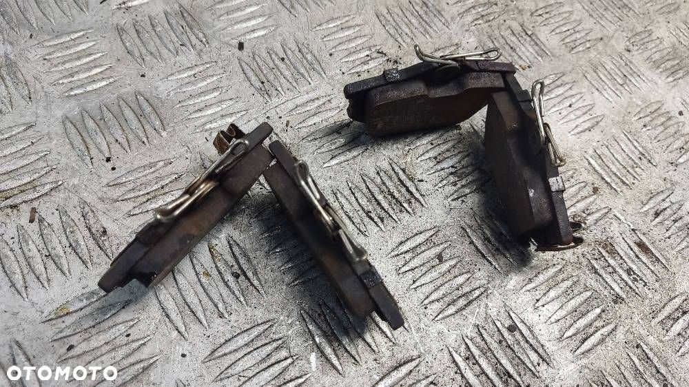 TARCZE HAMULCOWE TYŁ ZACISKI KLOCKI CARISMA I FL - 7