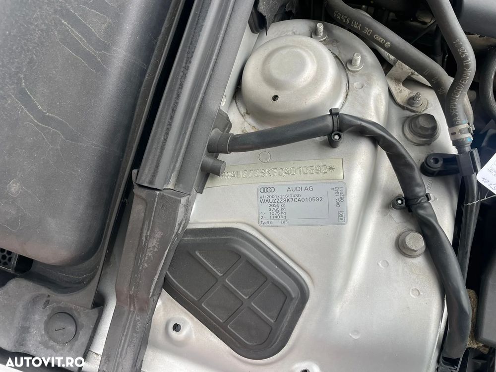 Audi A4 2.0 TDI DPF Ambiente - 11