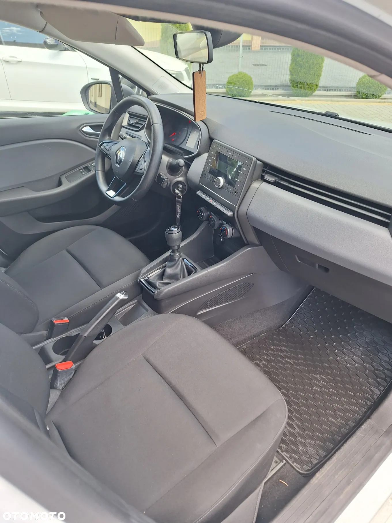 Renault Clio - 7