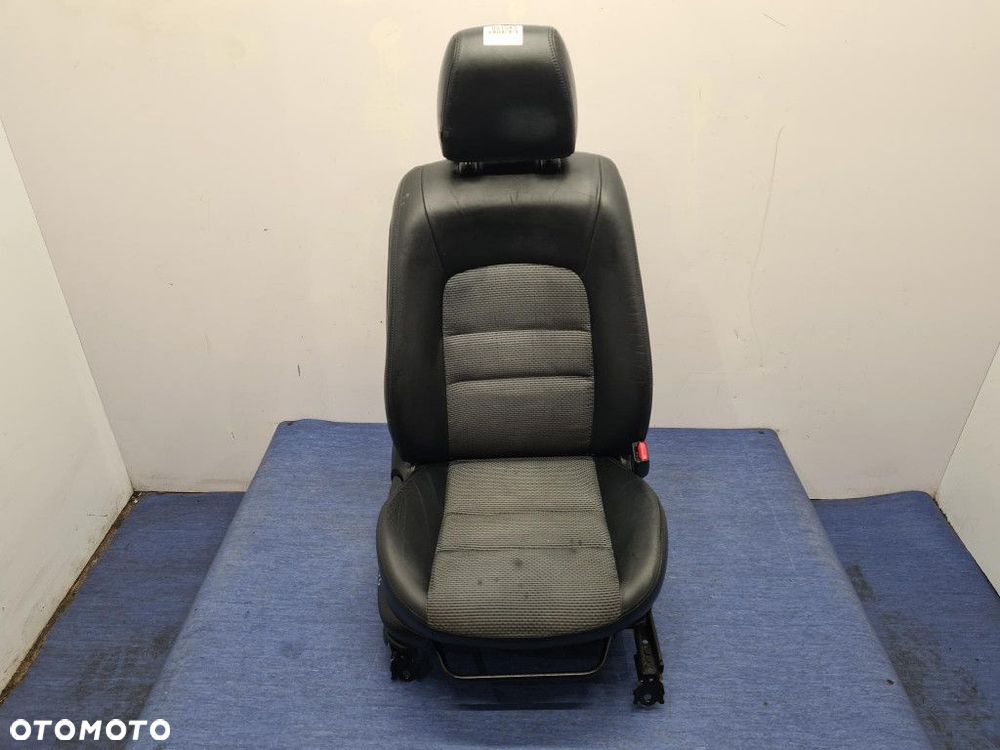 MAZDA 6 FOTEL PASAŻERA. - 2