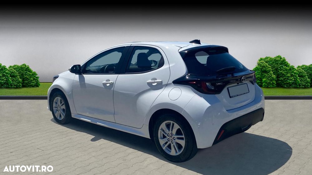Toyota Yaris 1.5 VVT-i HSD Active - 3