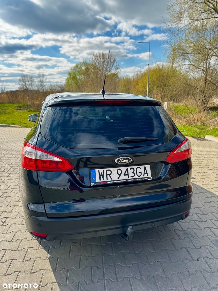 Ford Focus 1.6 TDCi DPF SYNC Edition - 4