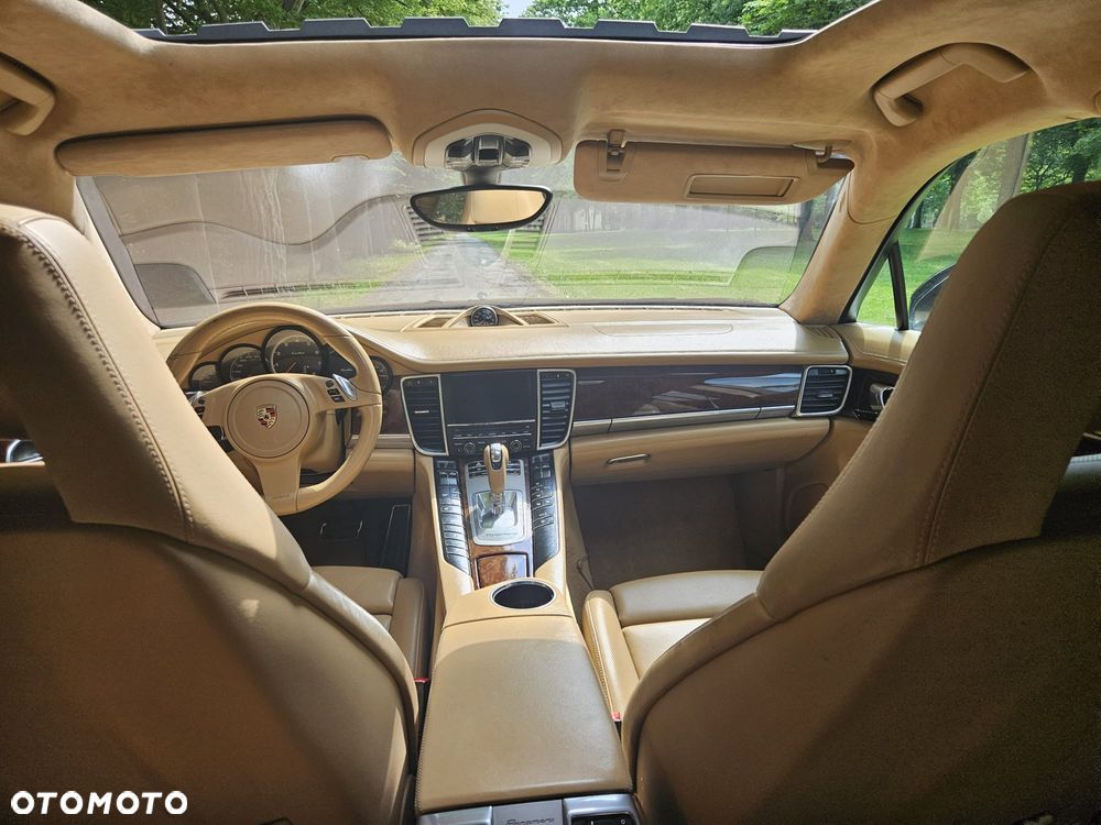 Porsche Panamera Turbo - 27
