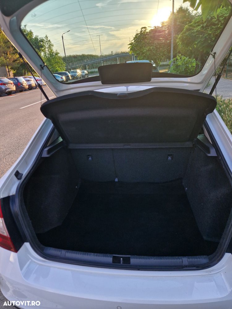 Skoda RAPID - 15