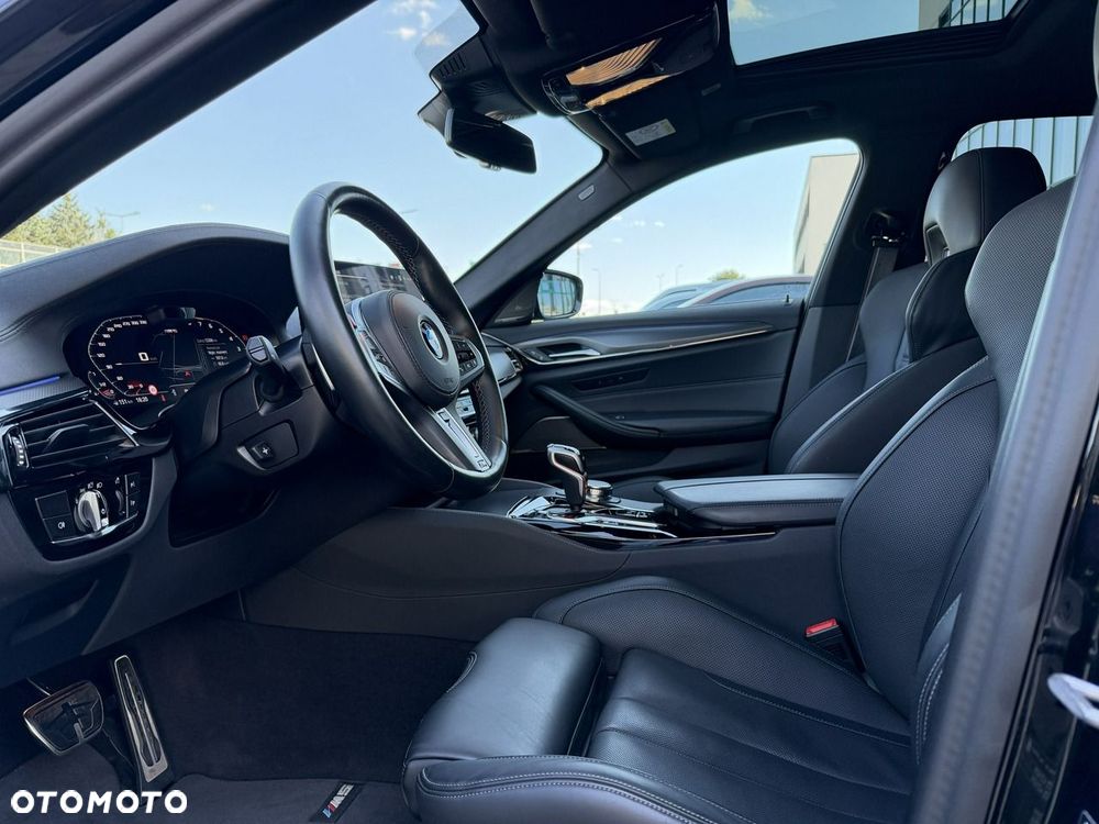 BMW M5 Competition - 18