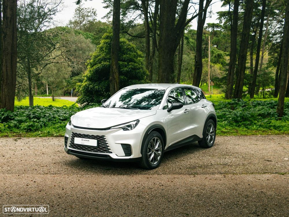 Lexus LBX - 1