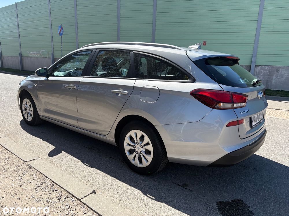 Hyundai i30 1.5 DPI Classic + - 10