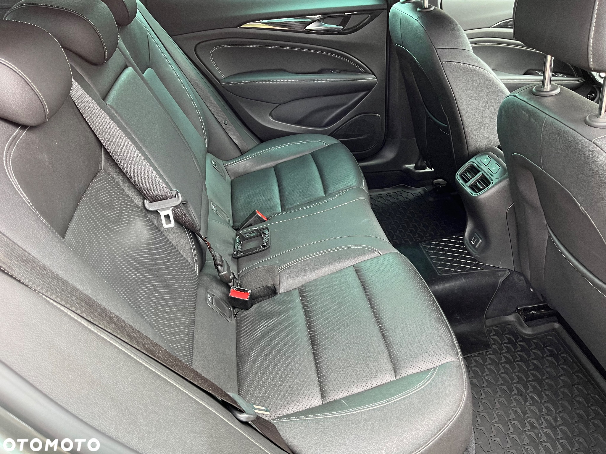 Opel Insignia 2.0 CDTI Exclusive S&S - 17