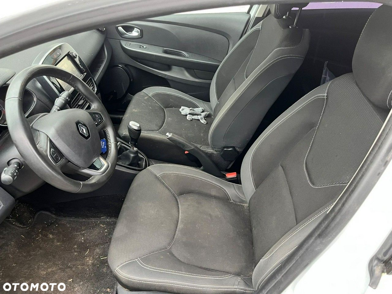 Renault Clio - 9