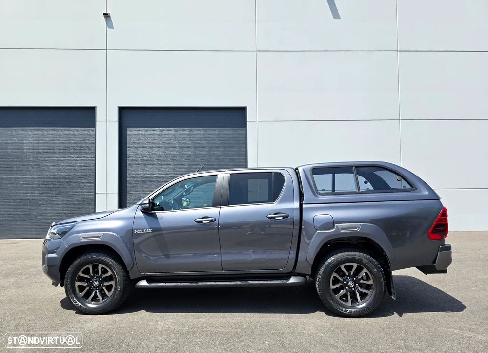 Toyota Hilux 2.8 D-4D 4WD Invincible TA - 4