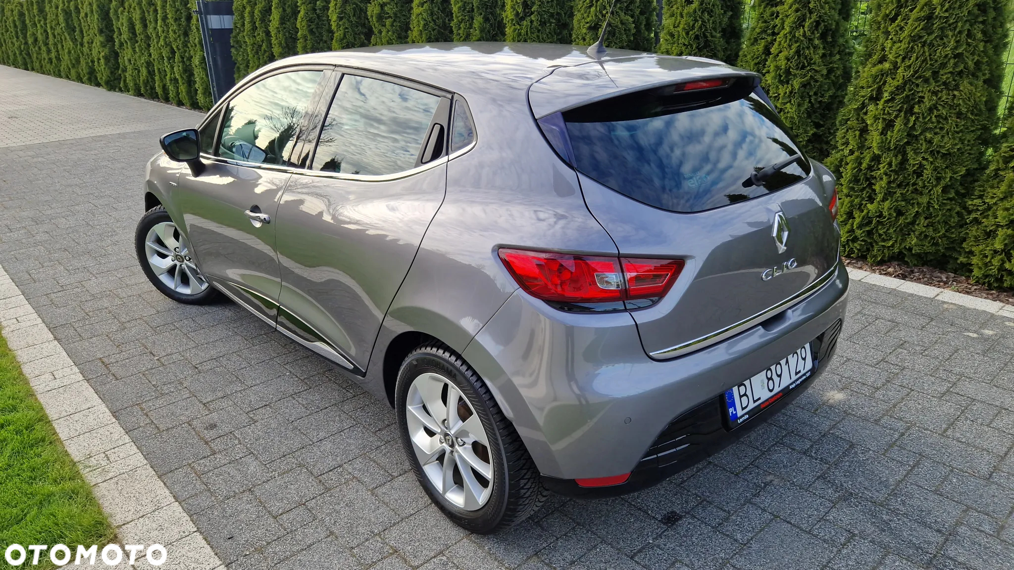 Renault Clio 1.2 16V 75 Limited - 4