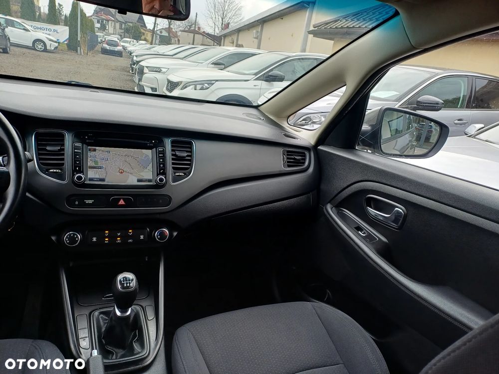 Kia Carens 1.7 CRDi 115 Dream Team Edition - 23