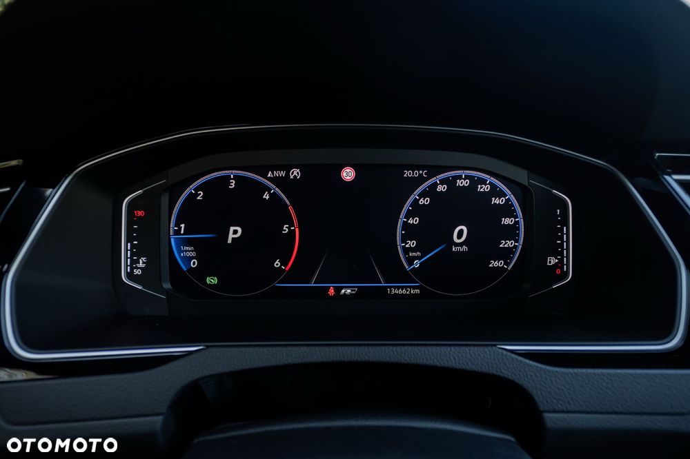 Volkswagen Passat Variant 2.0 TDI BMT Highline DSG - 33
