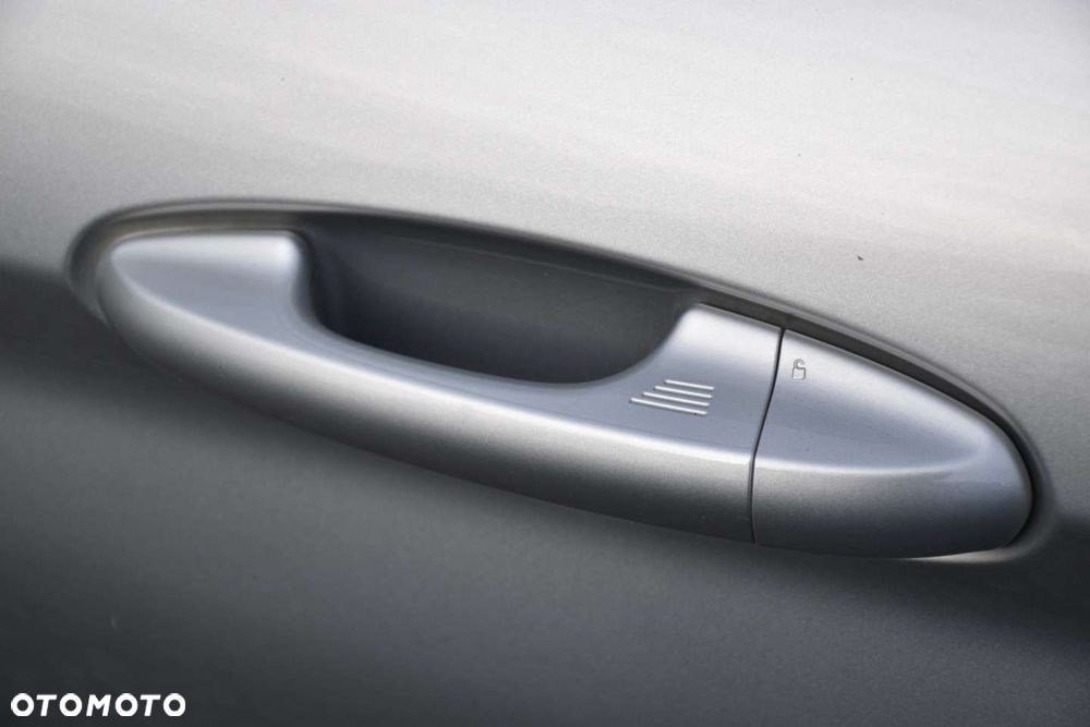 Ford Fiesta 1.0 EcoBoost S&S TITANIUM - 27