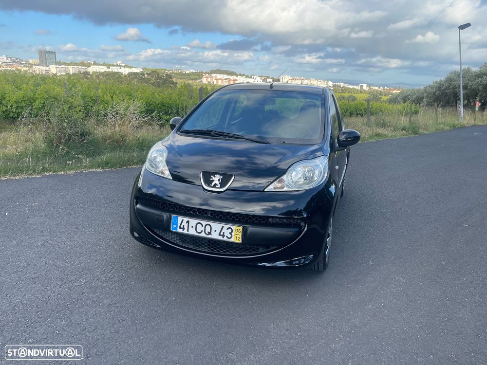 Peugeot 107 1.4 HDi Trendy - 3