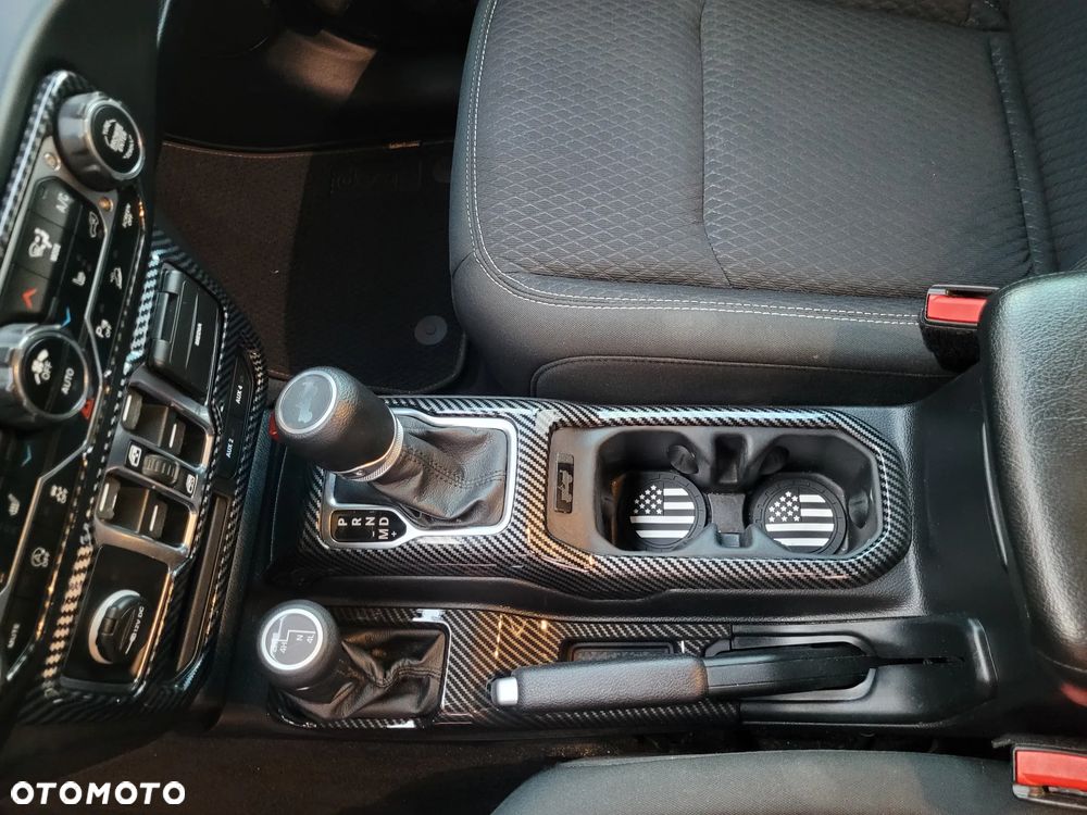 Jeep Wrangler - 21