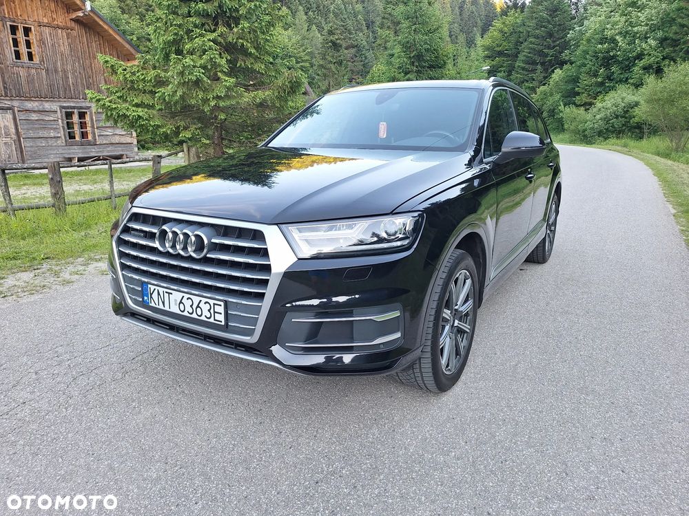 Audi Q7 - 1